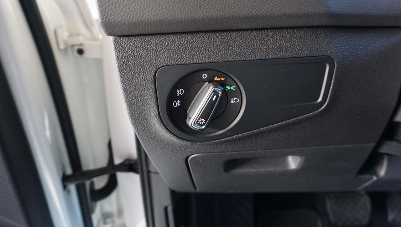 VOLKSWAGEN Tiguan 2.0 TDI 150 CV SCR DSG R-Line - 18