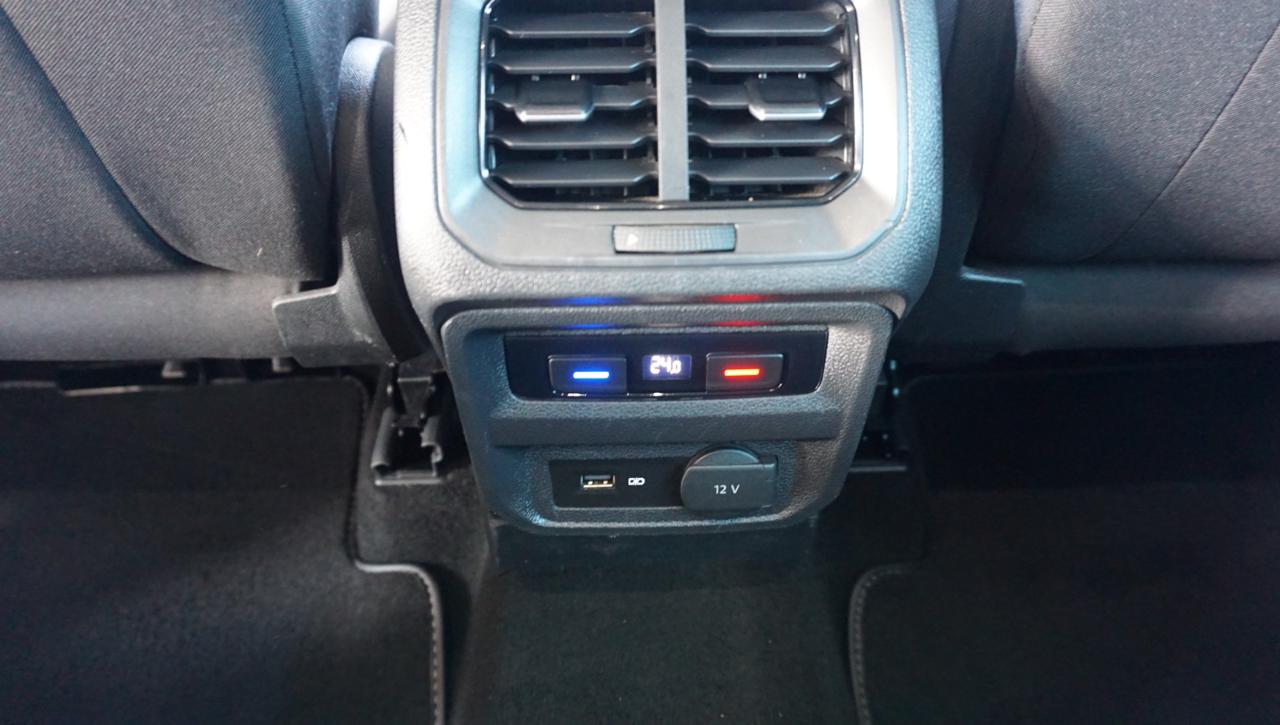 VOLKSWAGEN Tiguan 2.0 TDI 150 CV SCR DSG R-Line - 31