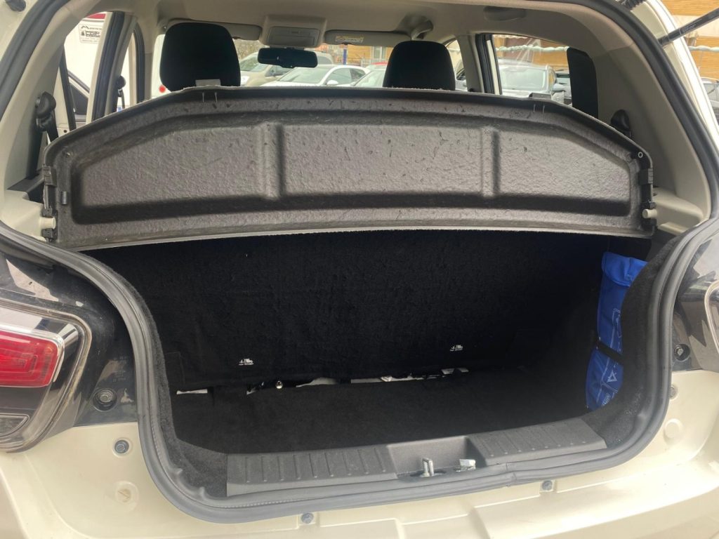 MAHINDRA KUV100 1.2  K6+ Fendi*Sensori post - 8