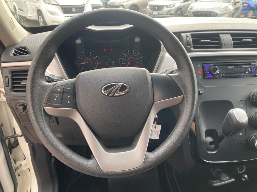 MAHINDRA KUV100 1.2  K6+ Fendi*Sensori post.*Ruotino - 14