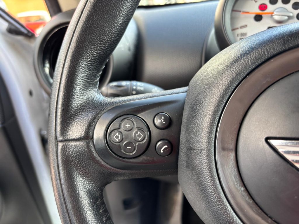 MINI One Countryman BICOLOR - 9