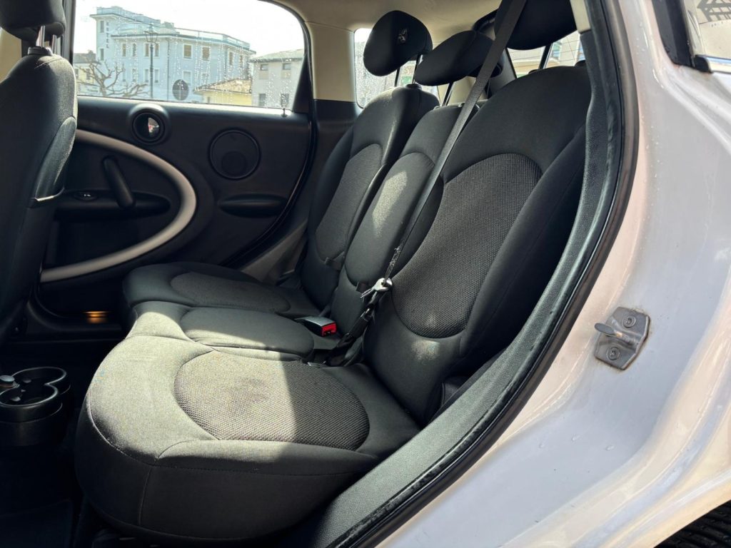 MINI One Countryman BICOLOR - 18