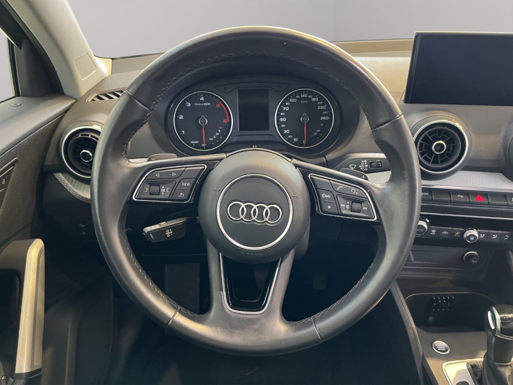AUDI Q2 2.0TDI S-TRONIC - 11