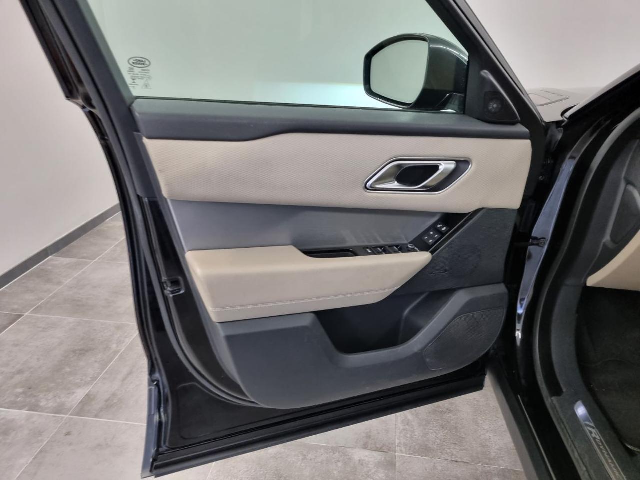 LAND ROVER Range Rover Velar 2.0D I4 240 CV R-Dynamic - 24