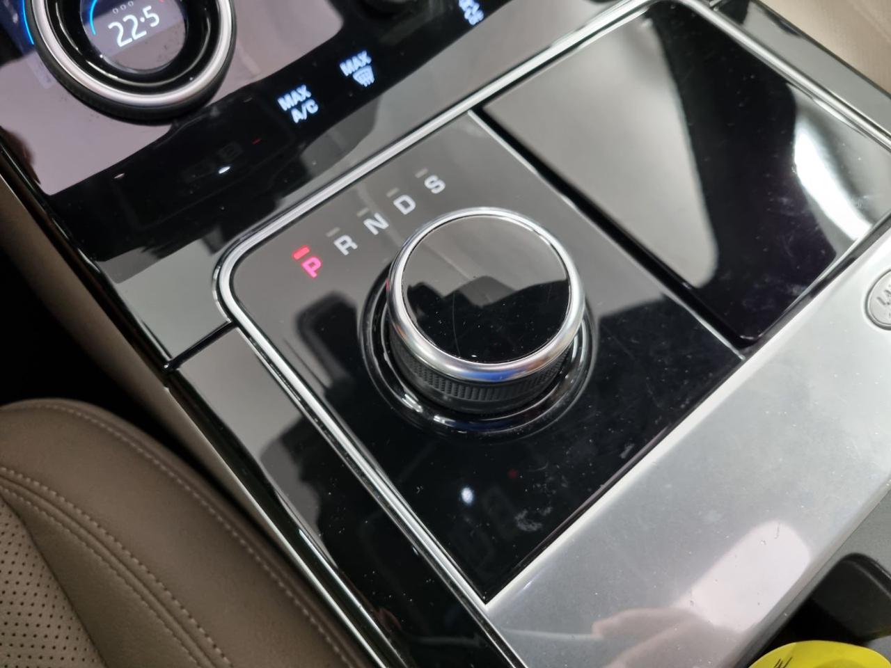 LAND ROVER Range Rover Velar 2.0D I4 240 CV R-Dynamic - 18