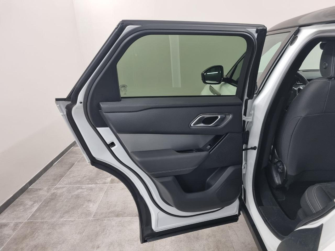 LAND ROVER Range Rover Velar 2.0D I4 240 CV R-Dynamic - 20