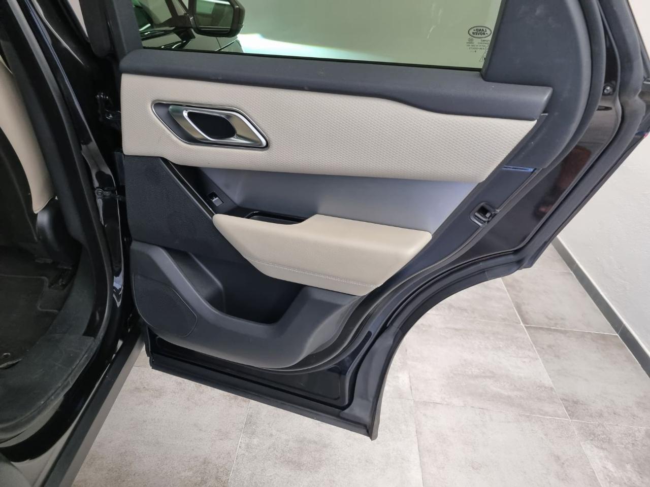 LAND ROVER Range Rover Velar 2.0D I4 240 CV R-Dynamic - 21