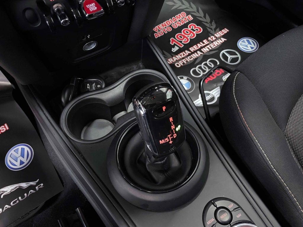 MINI Countryman 1.5 ONE D BUSINESS AUTO - IVA DEDUCIBILE - 29