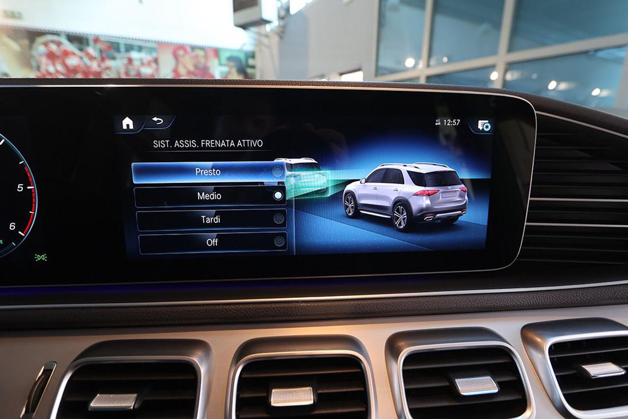 MERCEDES-BENZ GLE 300 d 4Matic Mild Hybrid Premium AMG - 36