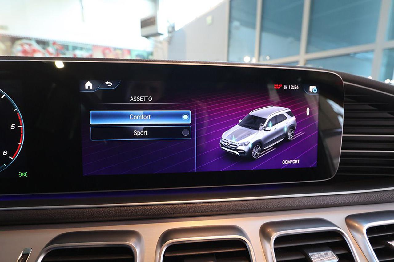 MERCEDES-BENZ GLE 300 d 4Matic Mild Hybrid Premium AMG - 38