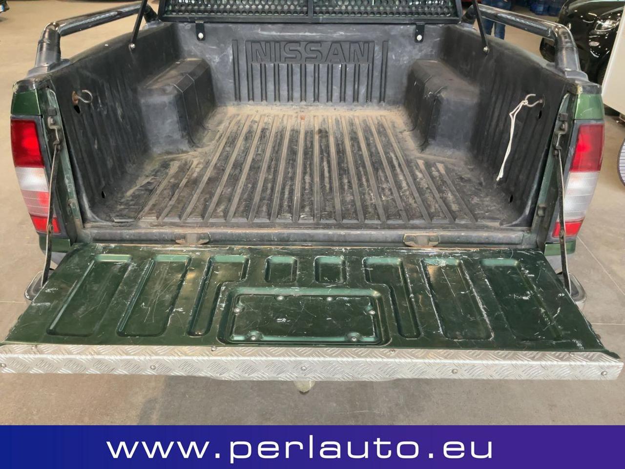 NISSAN Navara Pick-up 2.5 TD 4 porte Double Cab - 9