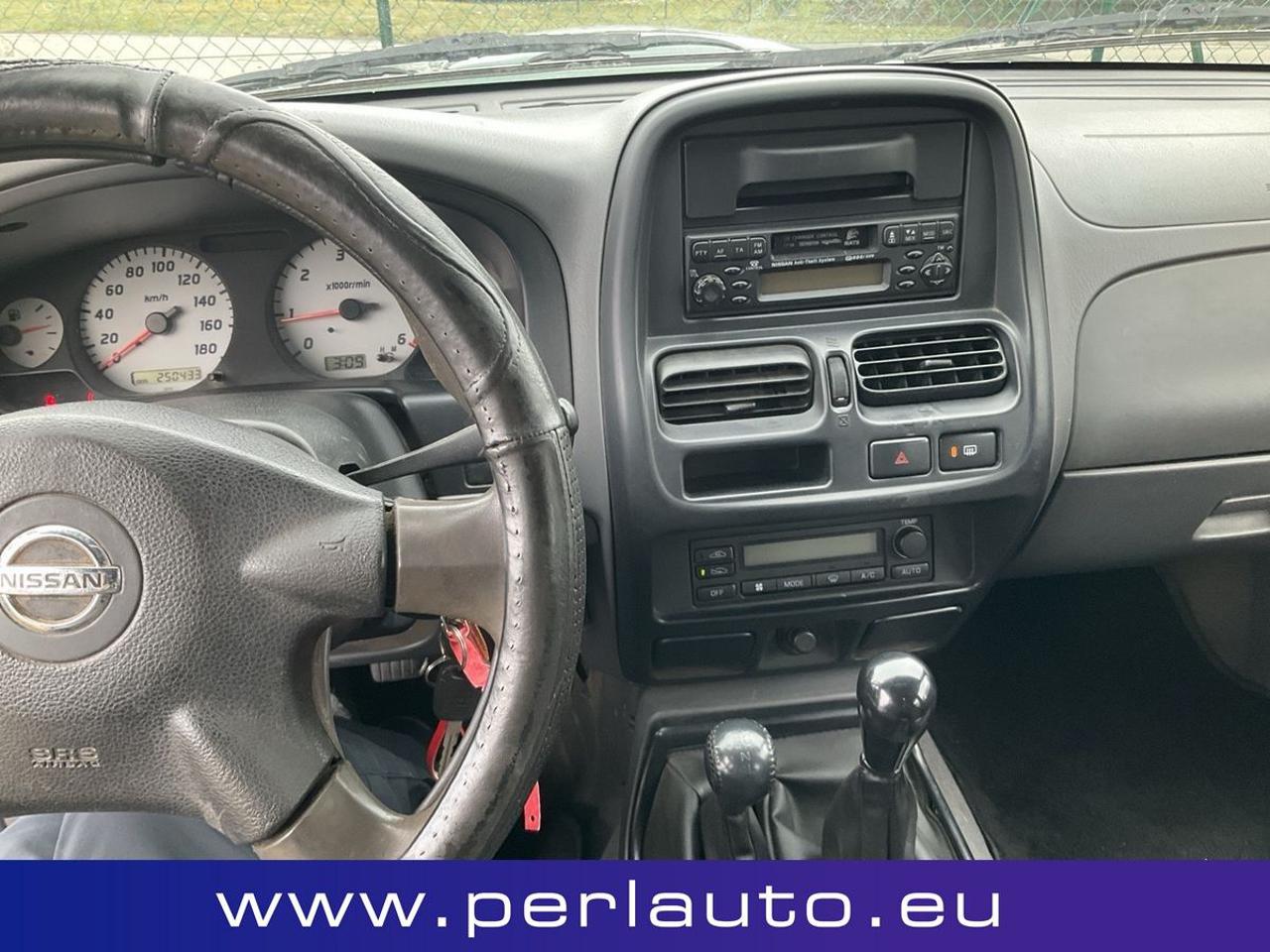 NISSAN Navara Pick-up 2.5 TD 4 porte Double Cab - 11