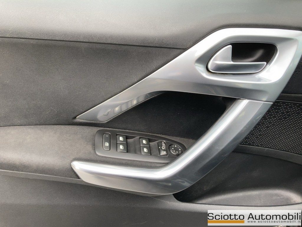 PEUGEOT 2008 1° serie PureTech Turbo 110 EAT6 S&S Allure - 12