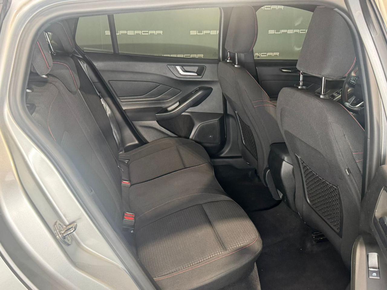 FORD Focus 1.5 EcoBlue 115 CV automatico SW ST-Line - 13