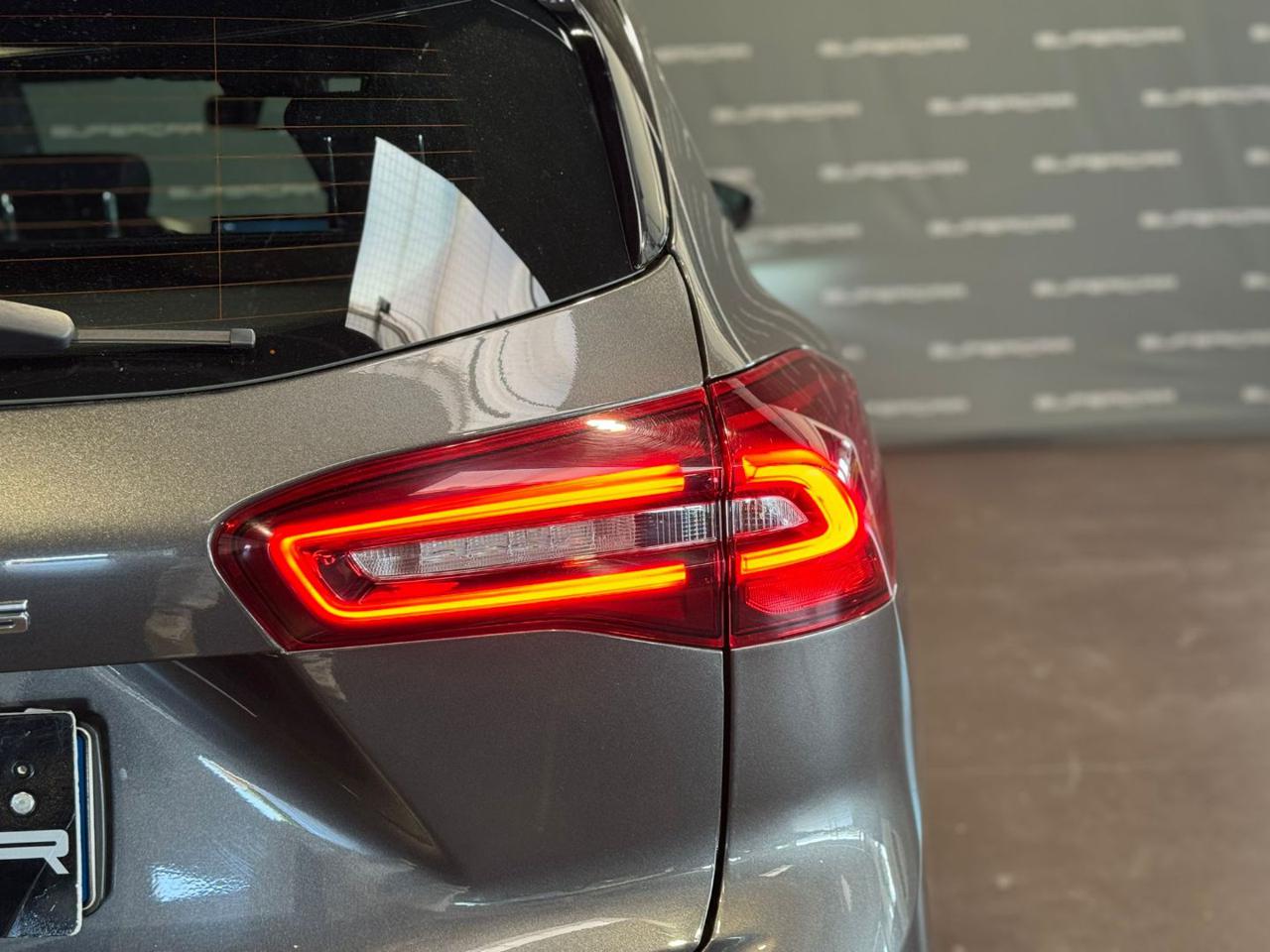 FORD Focus 1.5 EcoBlue 115 CV automatico SW ST-Line - 6