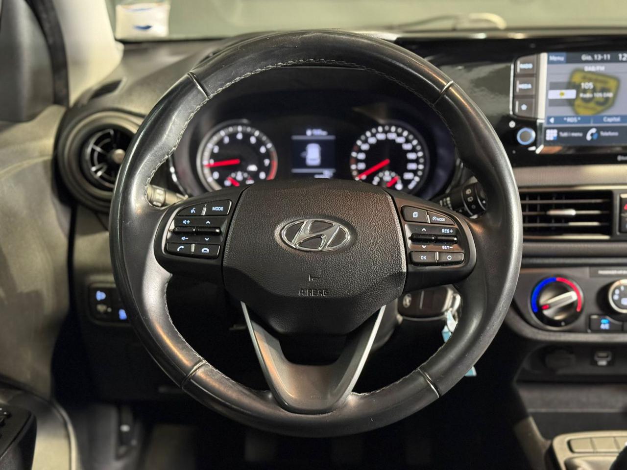 HYUNDAI i10 1.0 MPI TECH CONNECT PACK - 11