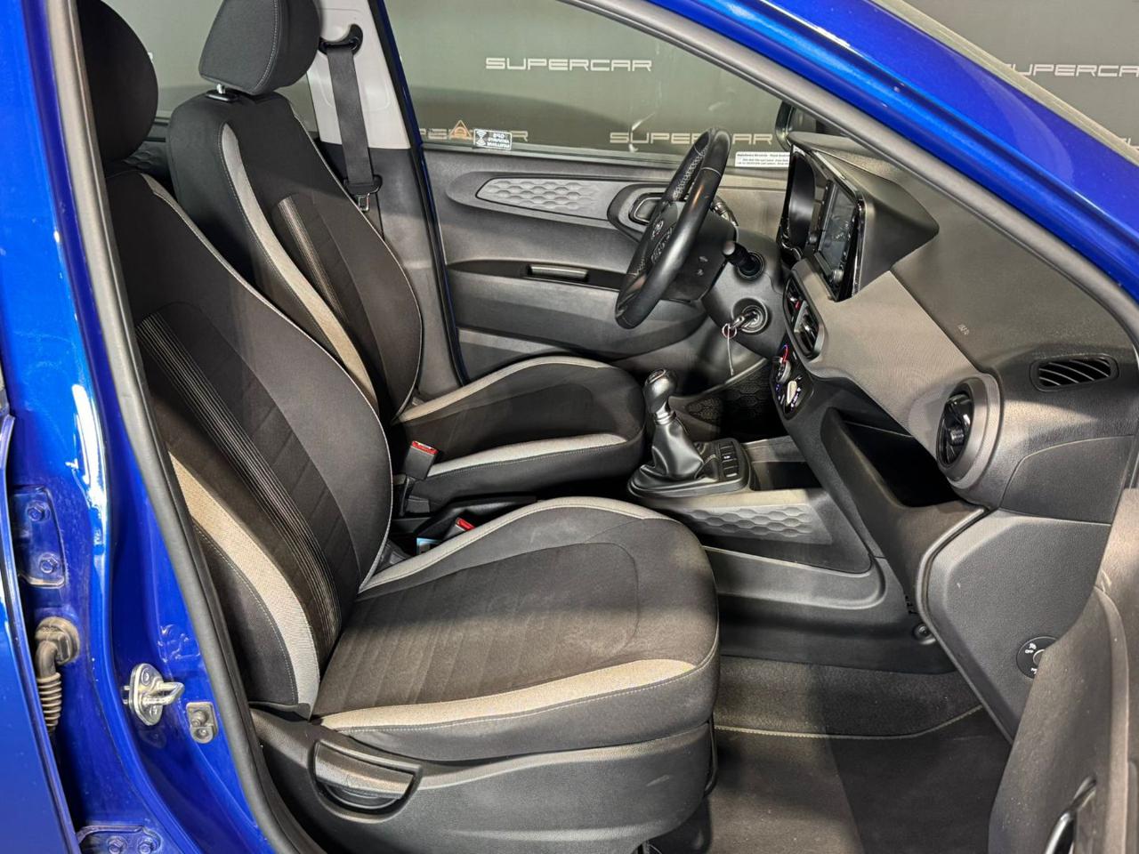 HYUNDAI i10 1.0 MPI TECH CONNECT PACK - 12