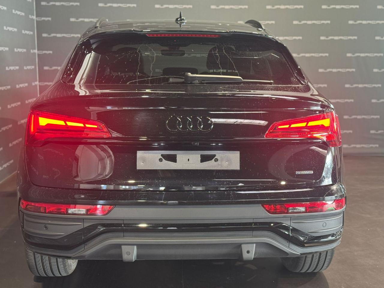 AUDI Q5 SPB 40 TDI quattro S tronic Identity Black - 4