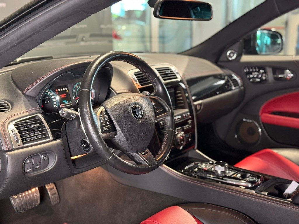 JAGUAR XKR -S 5.0 V8 S/C Coupé - 16