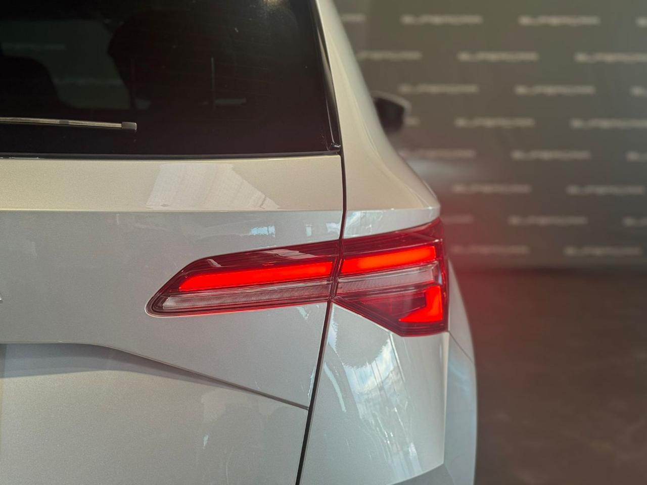 SKODA Karoq 1.5 TSI ACT DSG Executive - 6