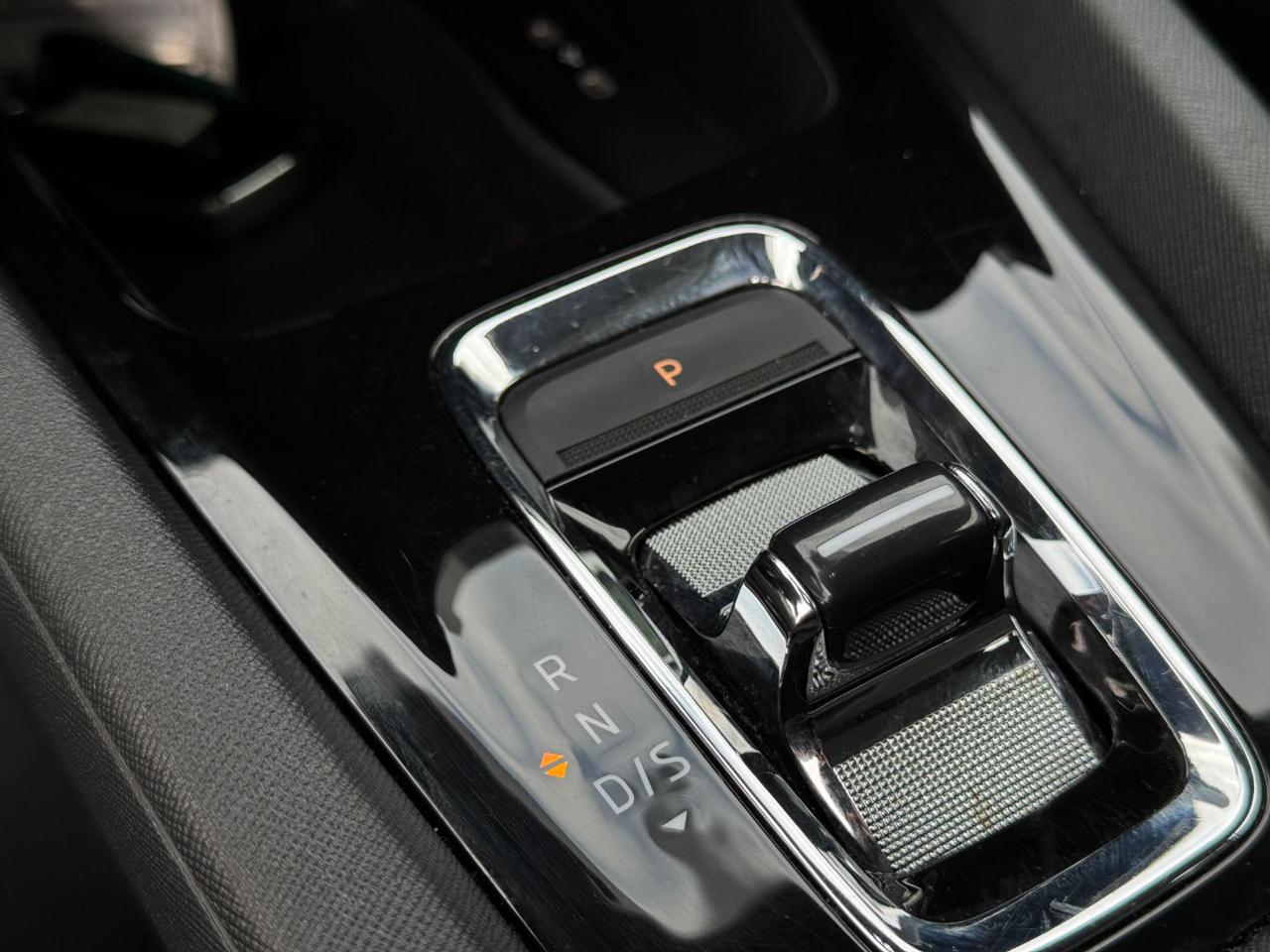 SKODA Octavia 2.0 TDI EVO SCR DSG Wagon Executive - 16