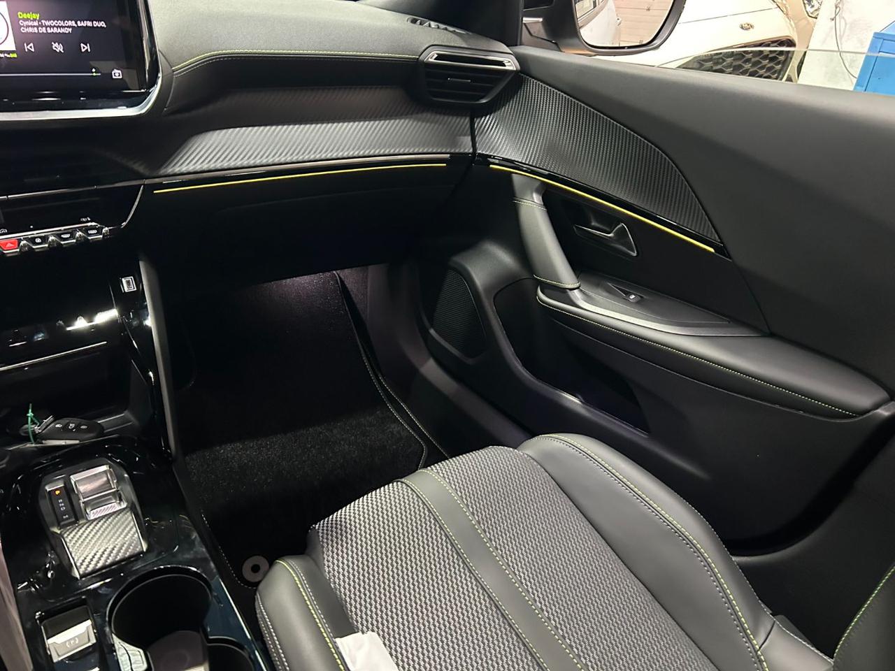 PEUGEOT 2008 Hybrid 145 e-DCS6 GT Cerchi 18 & Pack Drive assist - 13