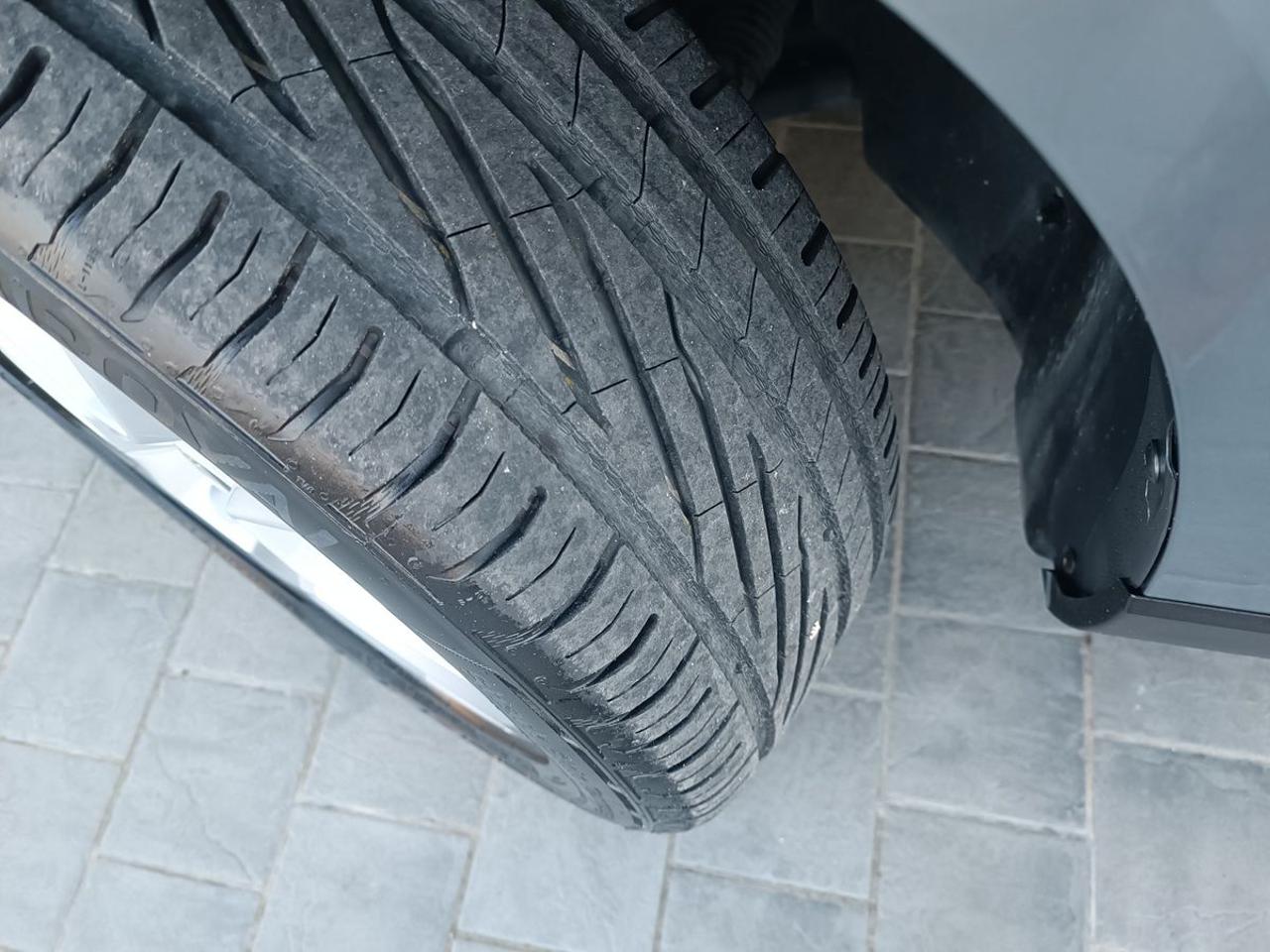 SKODA Karoq 1.6 TDI SCR DSG Ambition - 32