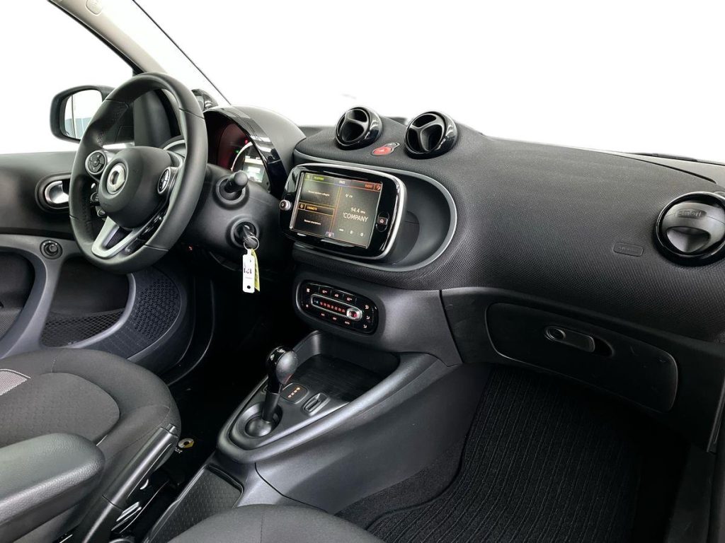 SMART ForTwo EQ Passion 4,6 kW - 16