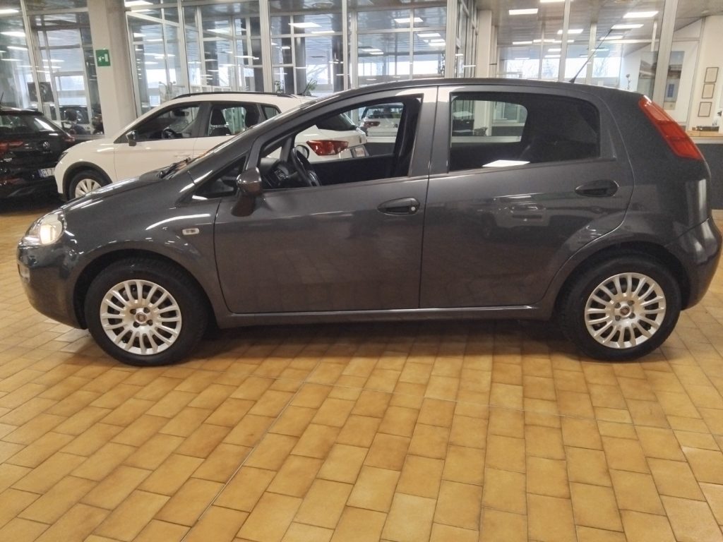 FIAT Punto 1.2 8V 5 porte Street - 5