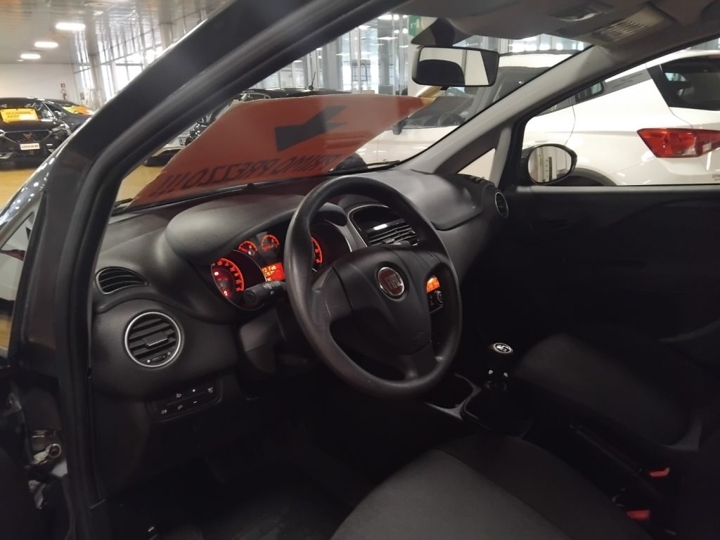 FIAT Punto 1.2 8V 5 porte Street - 6