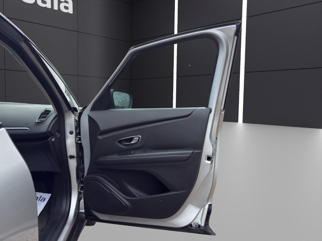 RENAULT Grand Scenic Blue dCi 120 CV Sport Edition2 - 17