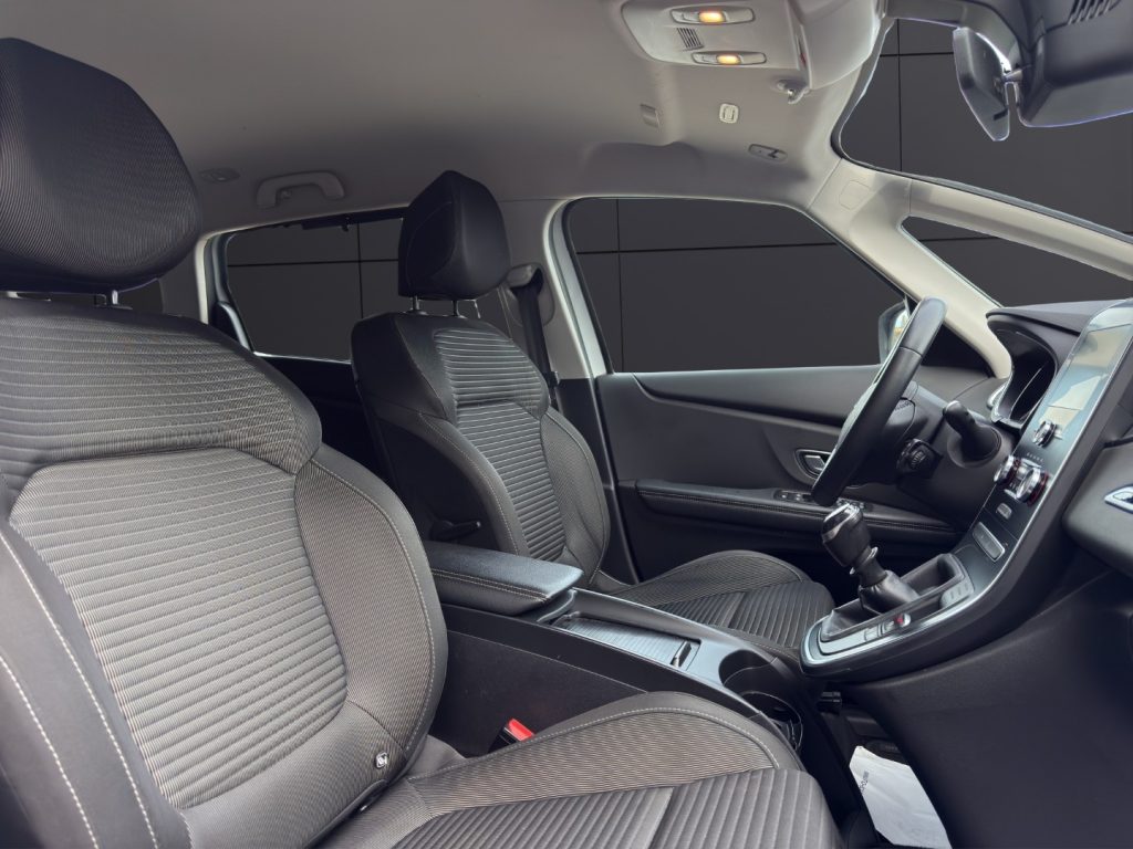 RENAULT Grand Scenic Blue dCi 120 CV Sport Edition2 - 18