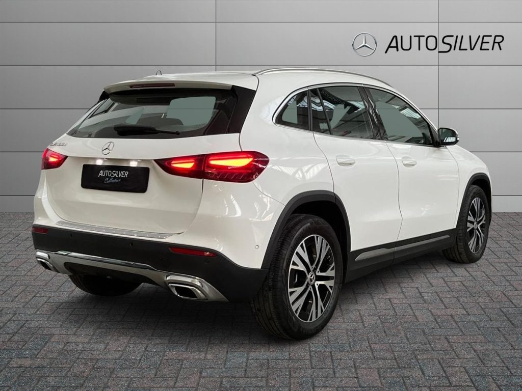 MERCEDES-BENZ GLA 180 d Automatic Progressive Advanced auto - 2