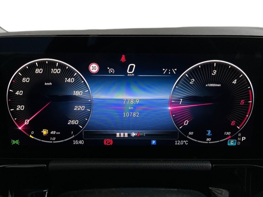 MERCEDES-BENZ GLA 180 d Automatic Progressive Advanced auto - 8