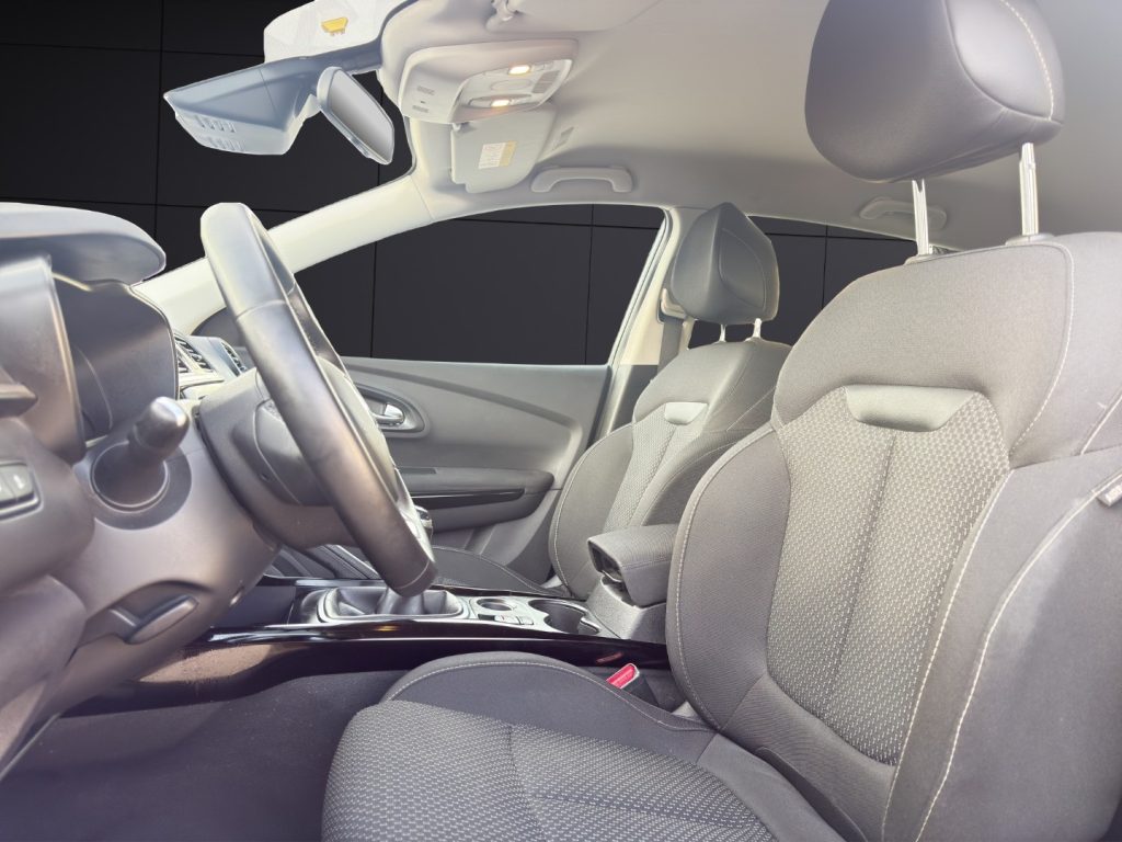 RENAULT Kadjar TCe 140CV FAP Business - 9