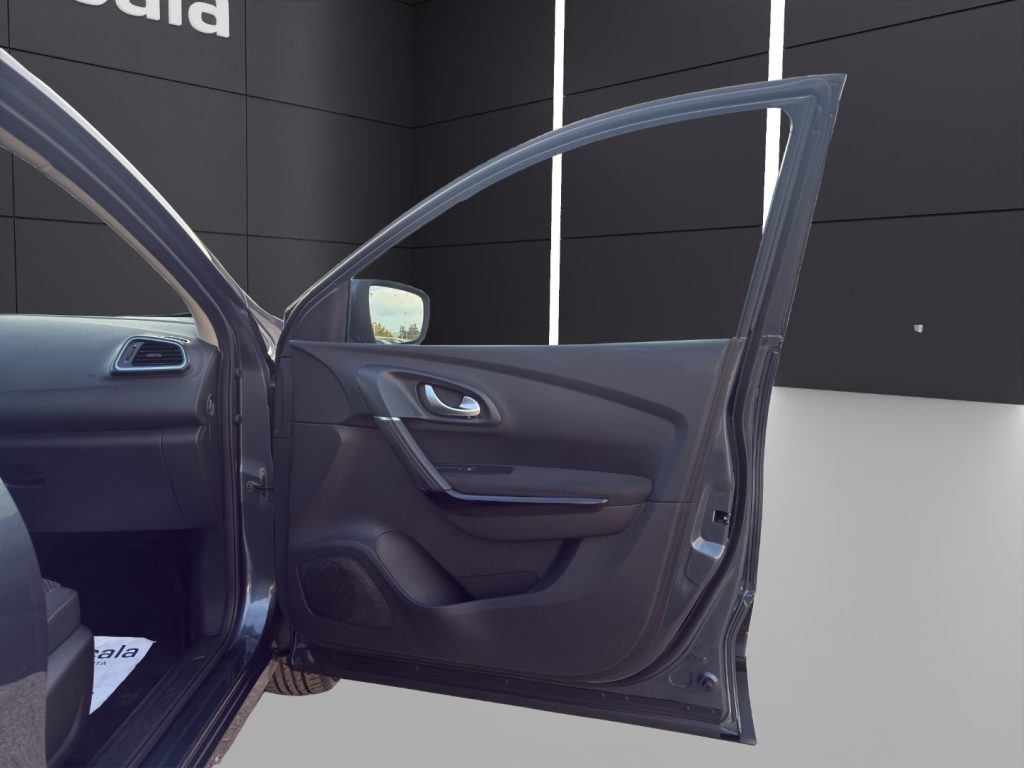 RENAULT Kadjar TCe 140CV FAP Business - 17