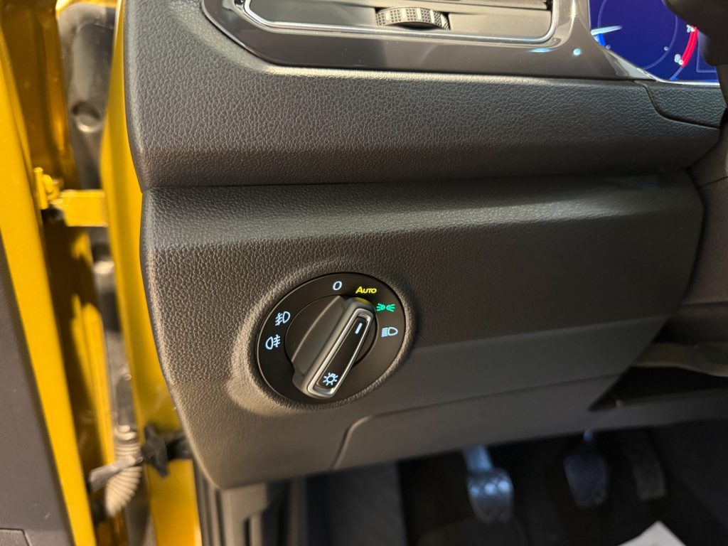 VOLKSWAGEN T-Roc 1.5 TSI Advanced Full LED 18 Camera AppConnect - 9