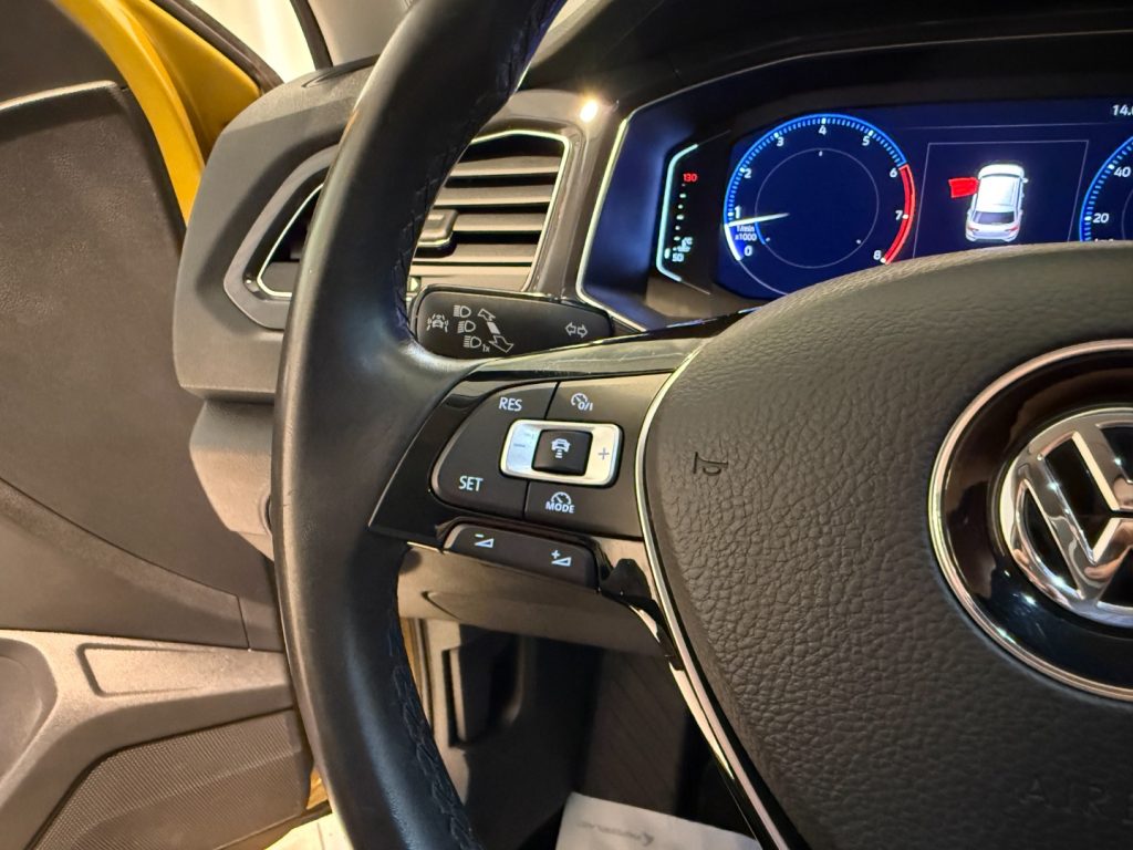 VOLKSWAGEN T-Roc 1.5 TSI Advanced Full LED 18 Camera AppConnect - 10