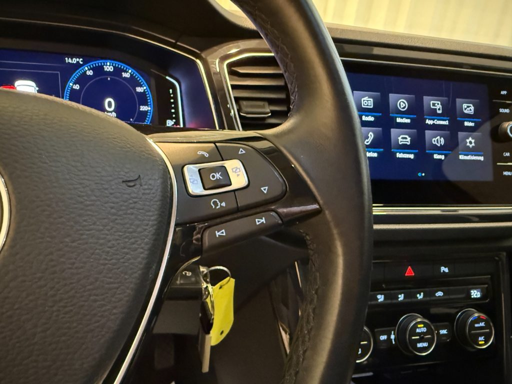 VOLKSWAGEN T-Roc 1.5 TSI Advanced Full LED 18 Camera AppConnect - 11