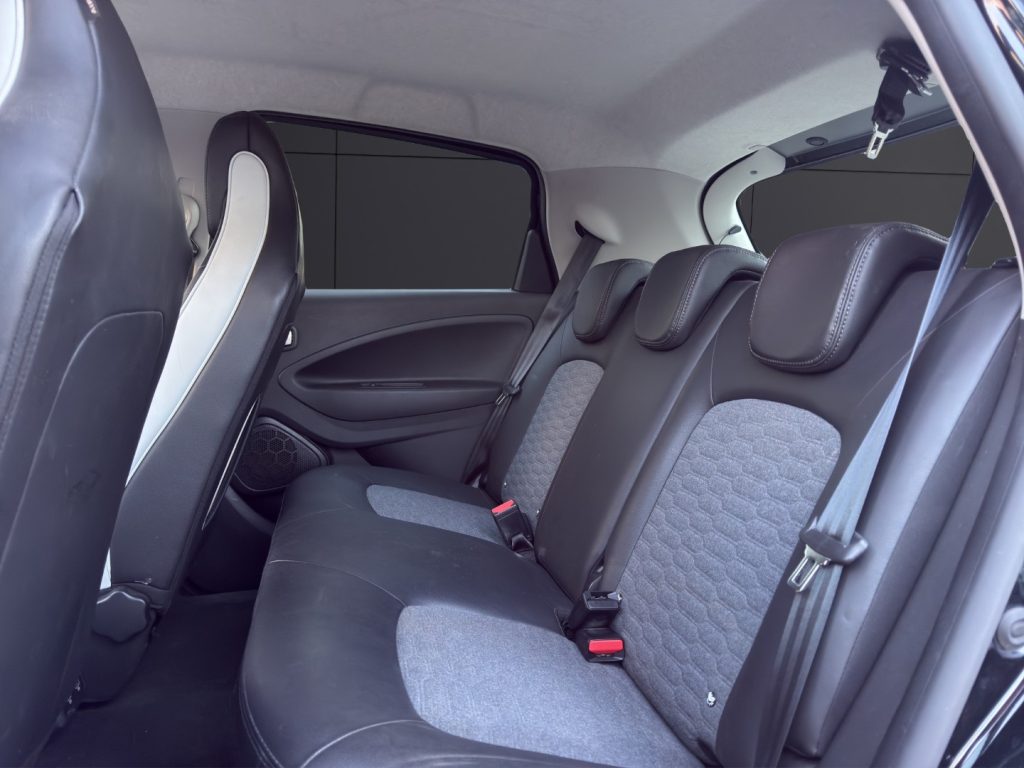 RENAULT ZOE Intens R135 - 13