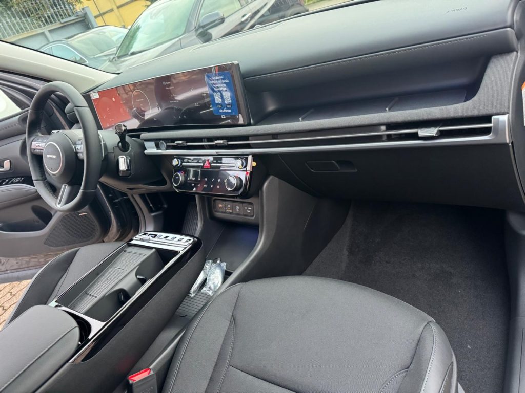 HYUNDAI Tucson 1.6 FULL HYBRID Aut. Exellence - 12