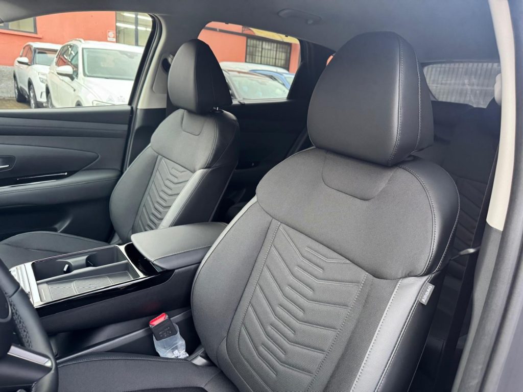 HYUNDAI Tucson 1.6 FULL HYBRID Aut. Exellence - 18