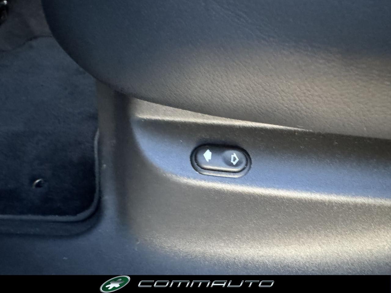 LAND ROVER Range Rover Velar 2.0D I4 180 CV R-Dynamic S - 27