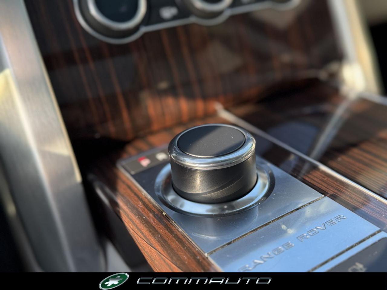 LAND ROVER Range Rover 3.0 TDV6 Vogue - 24