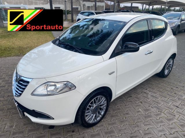 LANCIA Ypsilon Bianco pastello