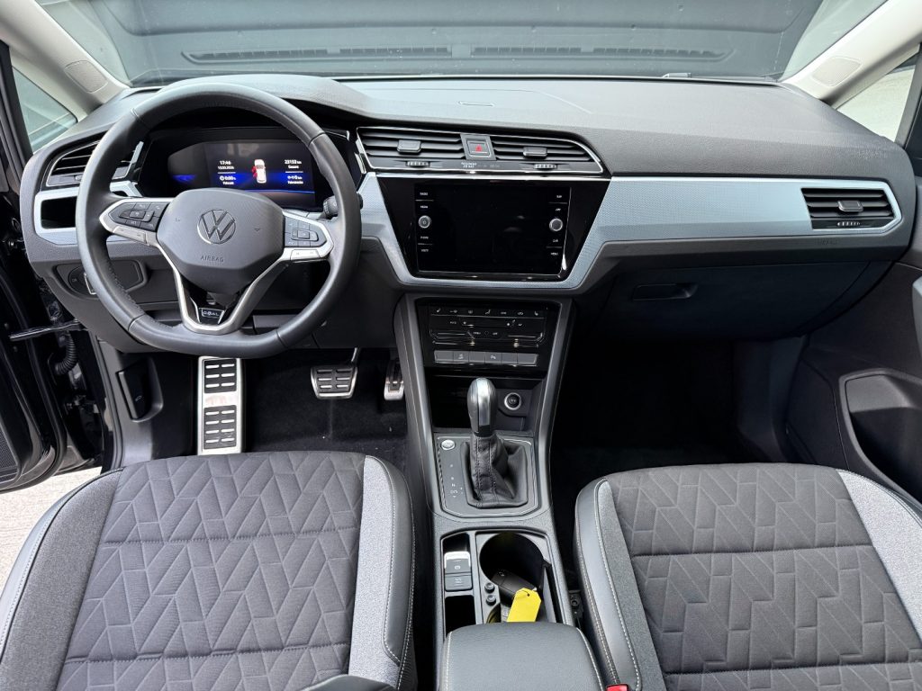 VOLKSWAGEN Touran 1.5 TSI GOAL Navi ACC Keyless TravelAssist - 6