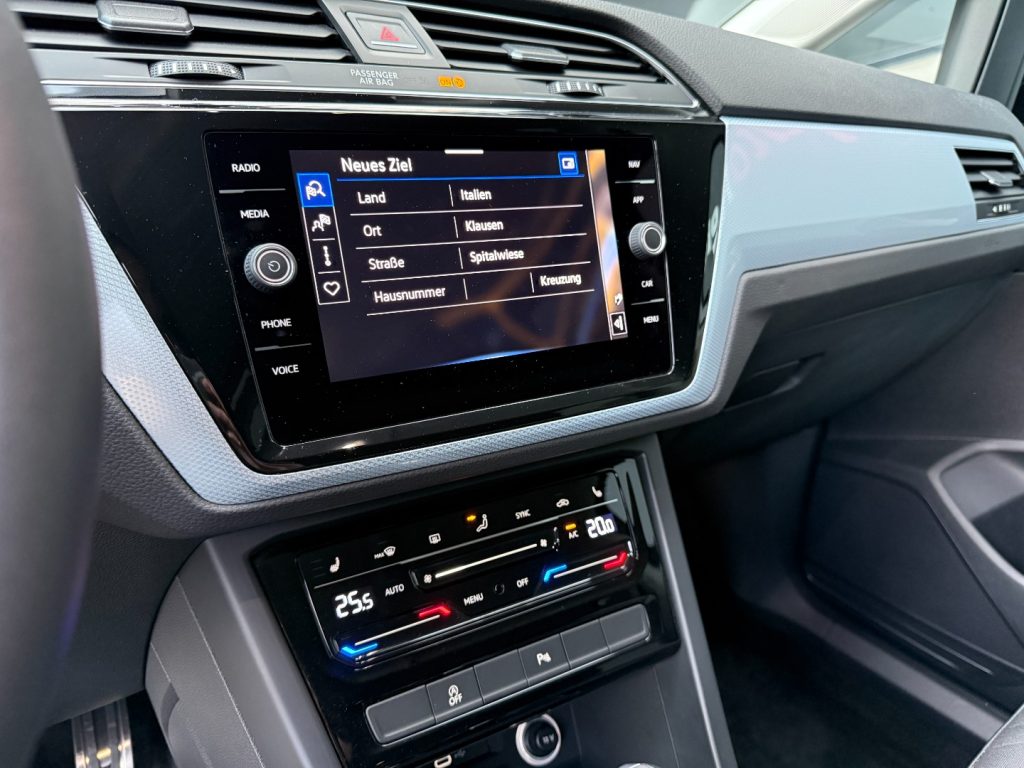 VOLKSWAGEN Touran 1.5 TSI GOAL Navi ACC Keyless TravelAssist - 12