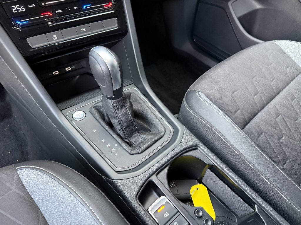 VOLKSWAGEN Touran 1.5 TSI GOAL Navi ACC Keyless TravelAssist - 16