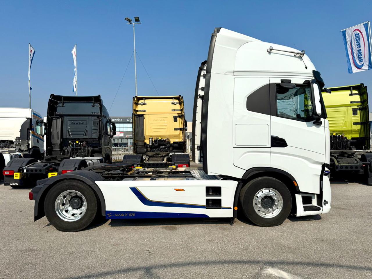 IVECO S-WAY 570 FULL AIR - 3