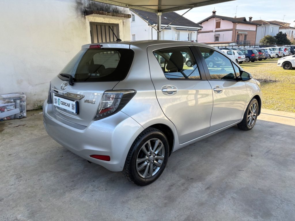 TOYOTA Yaris 1.0 5 porte Lounge OK NEOPATENTATI KM CERTIFIICATI - 4